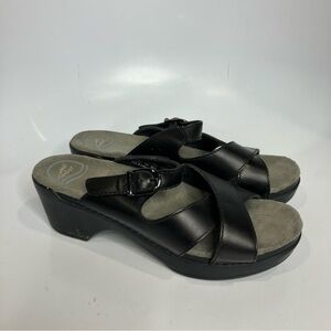 Dansko black leather clog sandals slip on womens size 37 6.5 casual comfort shoe